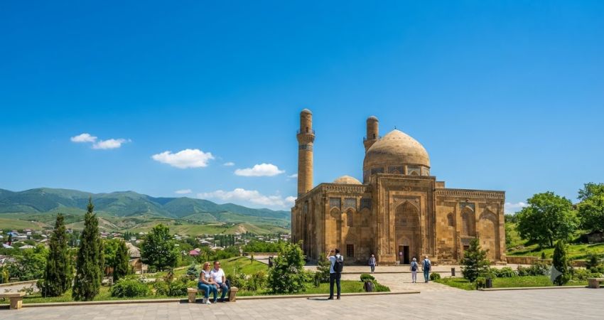Dolu Dolu Kafkas İncileri Turu Bakü & Tiflis Rotası