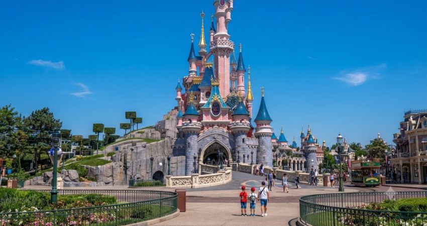 İzmir'den Direkt Sefer ile Ara Tatile Özel Paris & Disneyland Turu