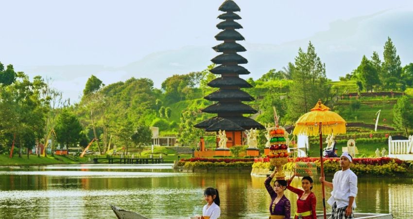 Kuala Lumpur & Singapur & Bali Turu